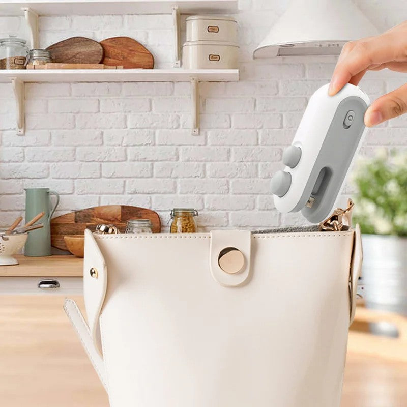Portable Heat Bag Sealer – USB Rechargeable Vacuum Sealing Machine
